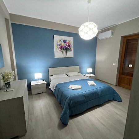 Bed and Breakfast The Artists à Acireale Extérieur photo
