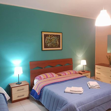 Bed and Breakfast The Artists à Acireale Extérieur photo