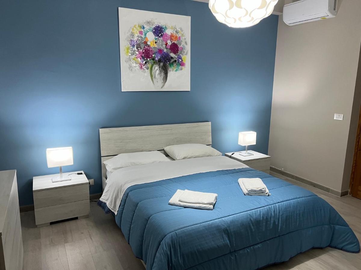 Bed and Breakfast The Artists à Acireale Extérieur photo