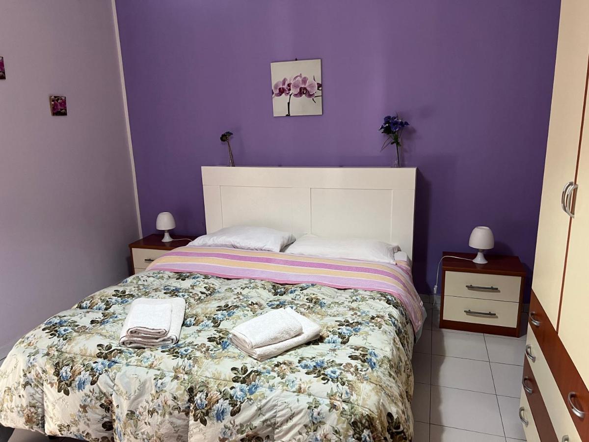 Bed and Breakfast The Artists à Acireale Extérieur photo